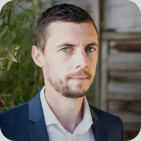 Portrait Thomas Savary